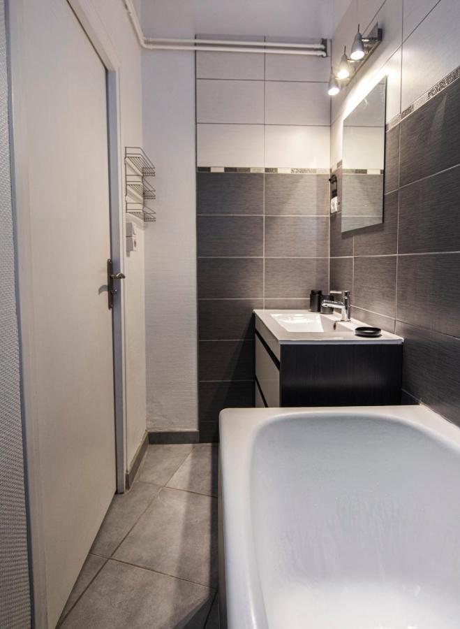 Appartement Avec Balcon A 250 M De La Gare, Hyper Centre 图尔 外观 照片