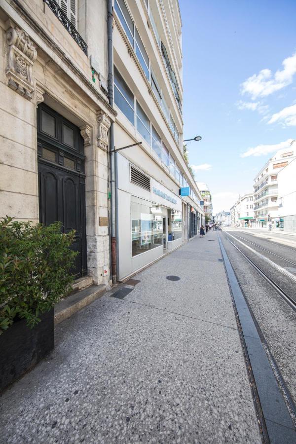 Appartement Avec Balcon A 250 M De La Gare, Hyper Centre 图尔 外观 照片